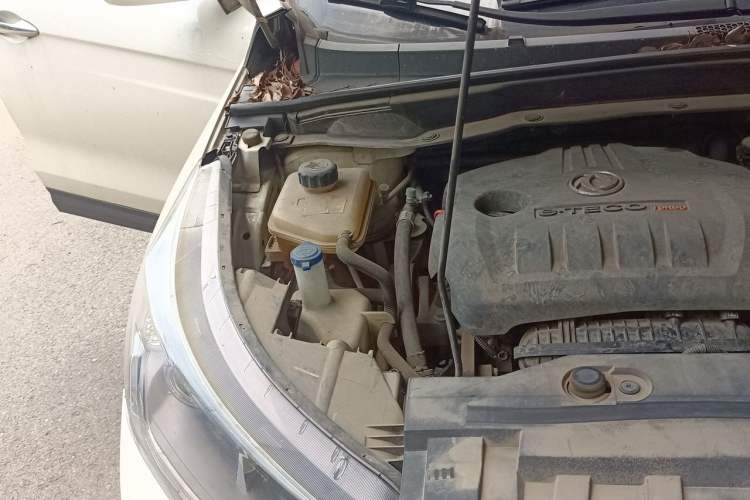 Used Dongfeng Aeolus AX7 2016 1.4T Manual Zhuyue Model Engine Bay Right