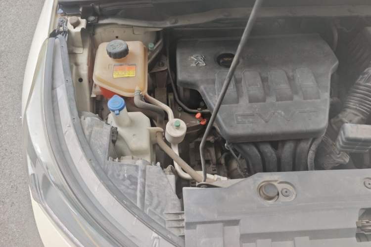 Used Dongfeng Aeolus AX7 2016 2.0L Automatic Zhiyi Trim Engine Bay Right
