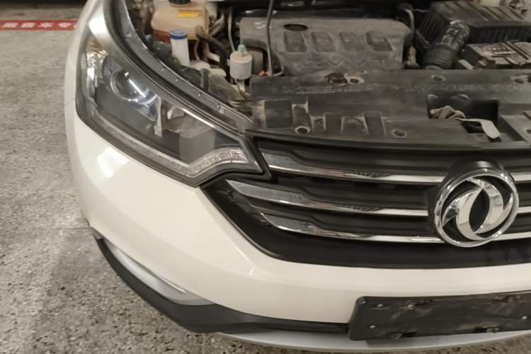 Used Dongfeng Aeolus AX7 2016 2.0L Manual Zhiyi Trim Engine Bay Right