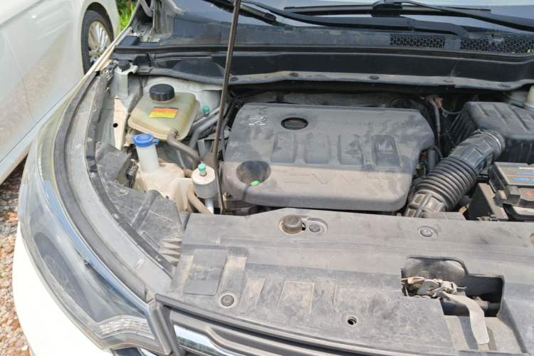 Used Dongfeng Aeolus AX7 2016 2.3L Automatic ZhiZun Version Engine Bay Right