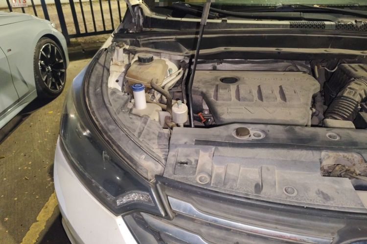 Used Dongfeng Aeolus AX7 2016 2.0L Automatic Zhiyi Trim Engine Bay Right