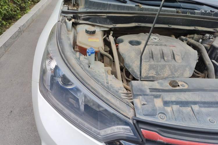 Used Dongfeng Aeolus AX7 2016 1.4T Manual ZhiShang Model Engine Bay Right