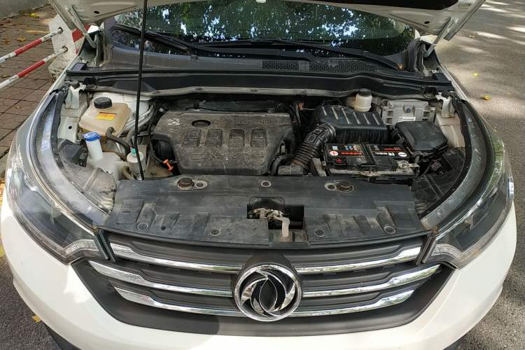 Used Dongfeng Aeolus AX7 2016 2.0L Automatic Zhiyi Trim Engine Bay