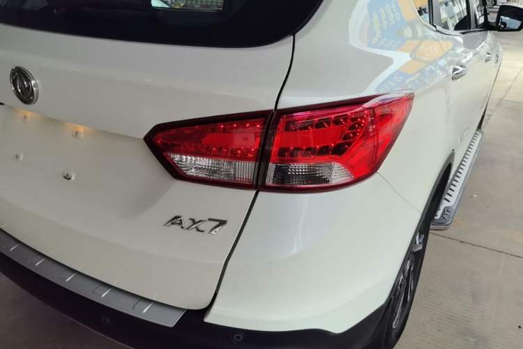 Used Dongfeng Aeolus AX7 2016 2.0L Automatic Zhiyi Trim Exterior 3