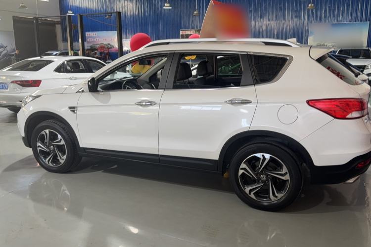Used Dongfeng Aeolus AX7 2016 2.0L Manual Zhuyue Model Exterior 3