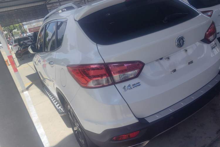 Used Dongfeng Aeolus AX7 2016 2.0L Automatic Zhiyi Trim Exterior 3