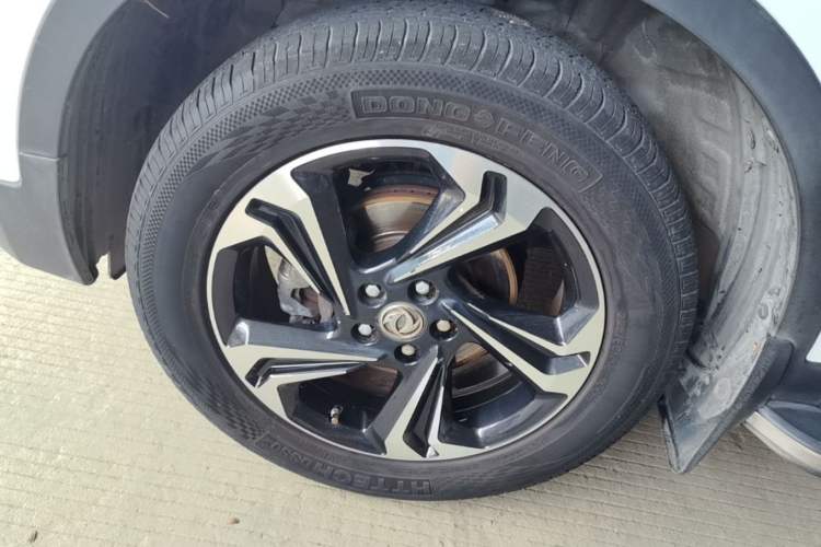 Used Dongfeng Aeolus AX7 2016 2.0L Automatic Zhiyi Trim Exterior 4