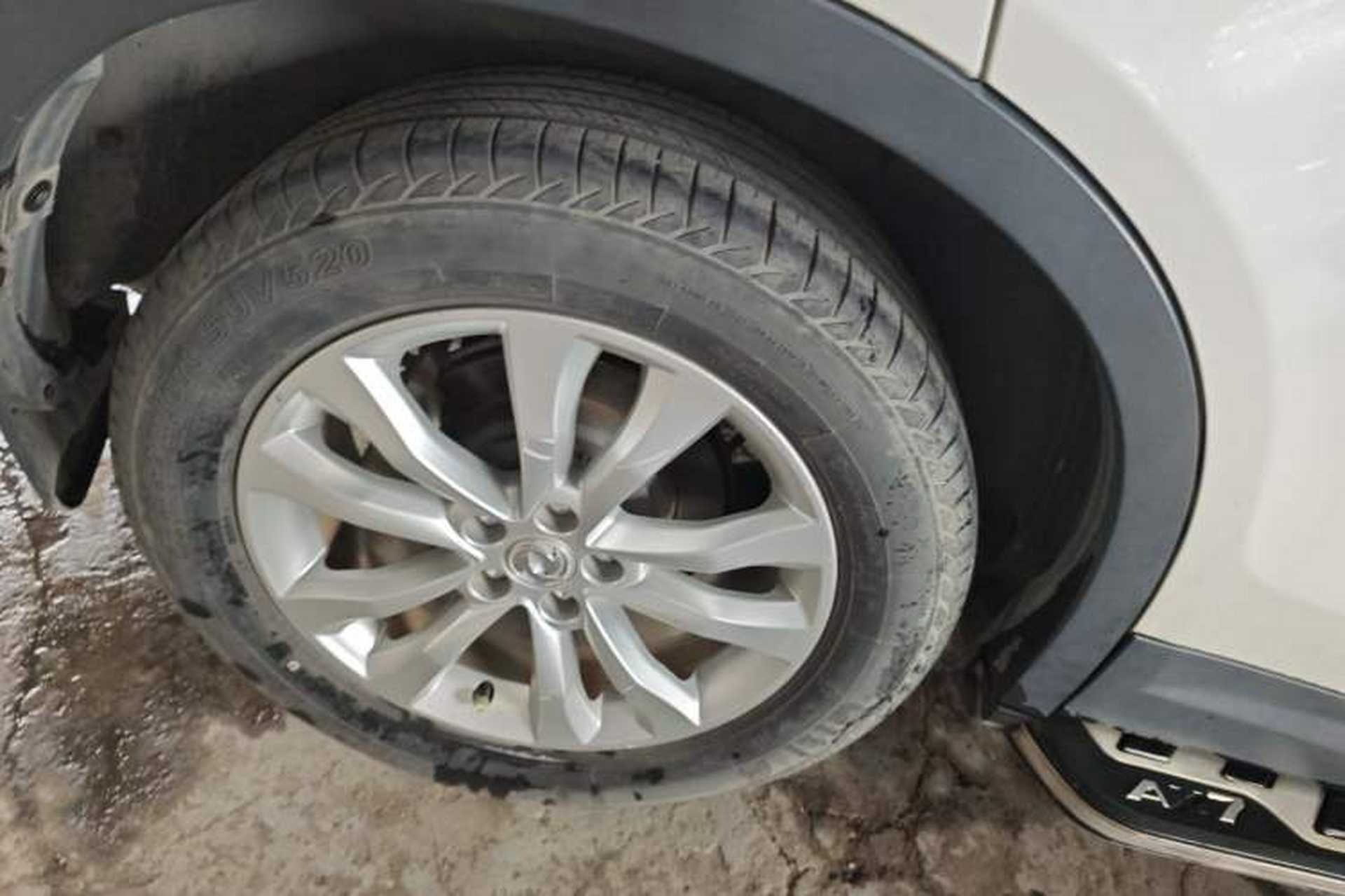 Used Dongfeng Aeolus AX7 2016 2.0L Automatic Zhiyi Trim Exterior 5