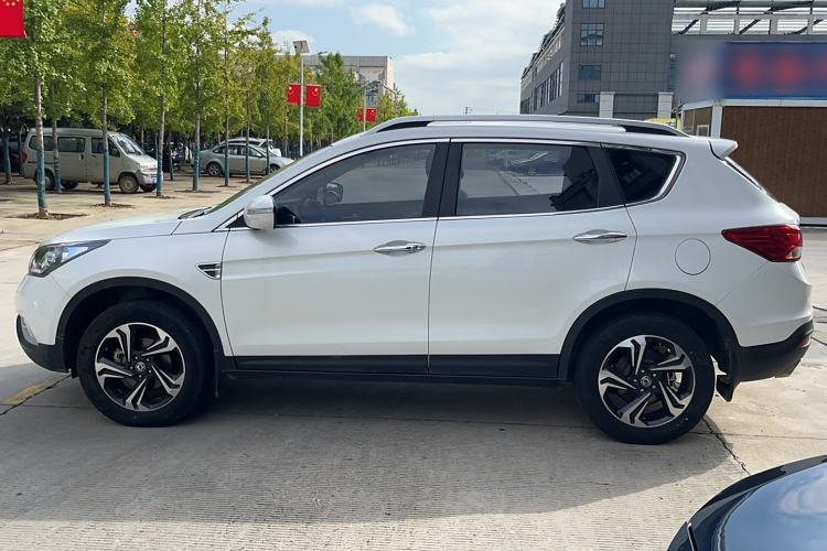 Used Dongfeng Aeolus AX7 2016 2.3L Automatic ZhiZun Version Exterior 5