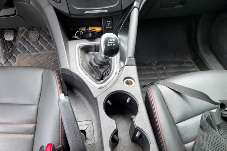 Used Dongfeng Aeolus AX7 2016 2.0L Manual Zhiyi Trim Gear Lever