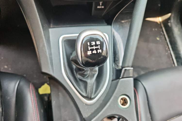 Used Dongfeng Aeolus AX7 2016 1.4T Manual Zhuyue Model Gear Lever