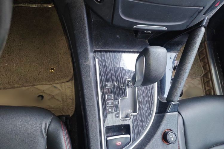 Used Dongfeng Aeolus AX7 2016 2.0L Automatic Zhiyi Trim Gear Lever