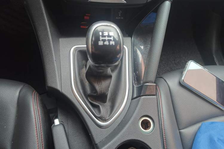 Used Dongfeng Aeolus AX7 2016 1.4T Manual Zhuyue Model Gear Lever