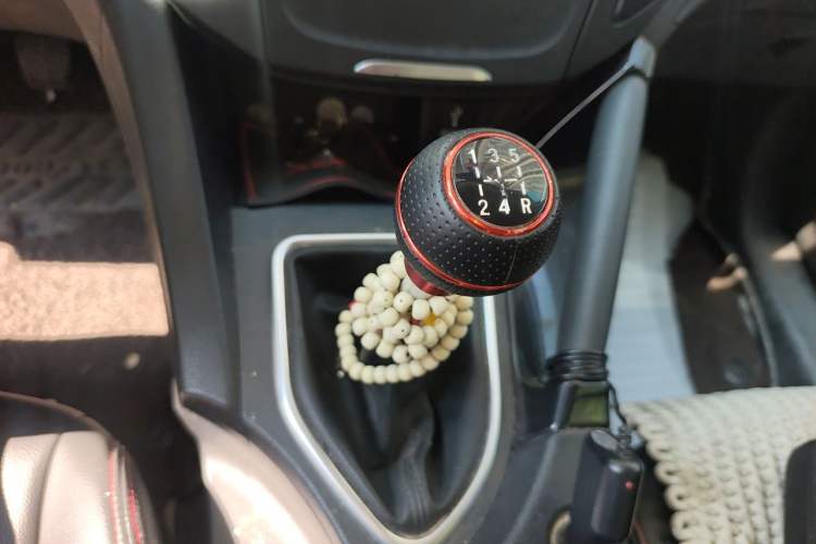 Used Dongfeng Aeolus AX7 2016 1.4T Manual Zhuyue Model Gear Lever