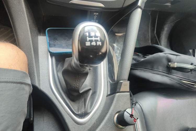 Used Dongfeng Aeolus AX7 2016 2.0L Manual Zhiyi Trim Gear Lever