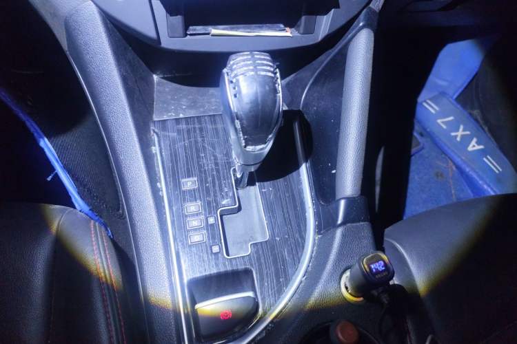 Used Dongfeng Aeolus AX7 2016 2.0L Automatic Zhiyi Trim Gear Lever