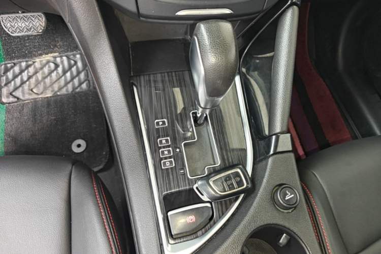 Used Dongfeng Aeolus AX7 2016 2.0L Automatic Zhiyi Trim Gear Lever