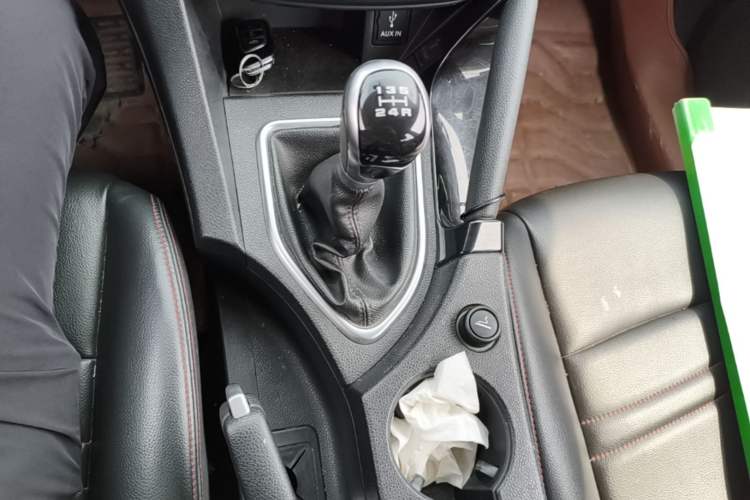 Used Dongfeng Aeolus AX7 2016 1.4T Manual Zhuyue Model Gear Lever