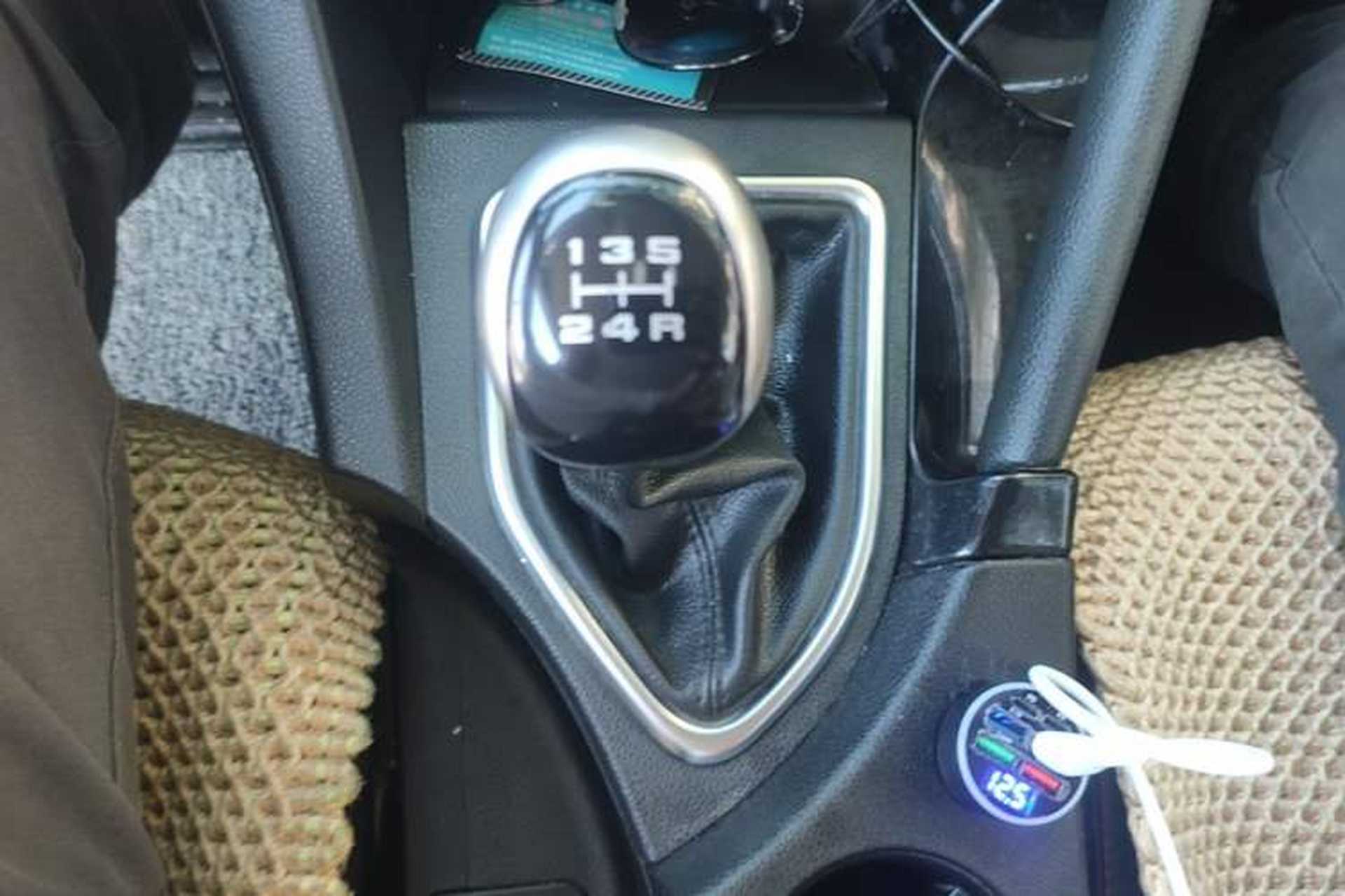Used Dongfeng Aeolus AX7 2016 2.0L Manual Zhiyi Trim Gear Lever