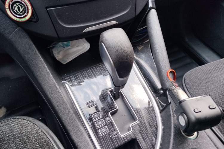 Used Dongfeng Aeolus AX7 2016 2.0L Automatic Zhiyi Trim Gear Lever