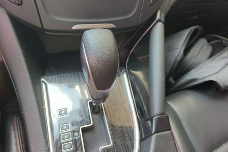Used Dongfeng Aeolus AX7 2016 2.0L Automatic Zhiyi Trim Gear Lever