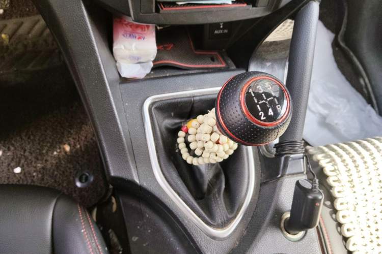 Used Dongfeng Aeolus AX7 2016 1.4T Manual Zhuyue Model Gear Lever