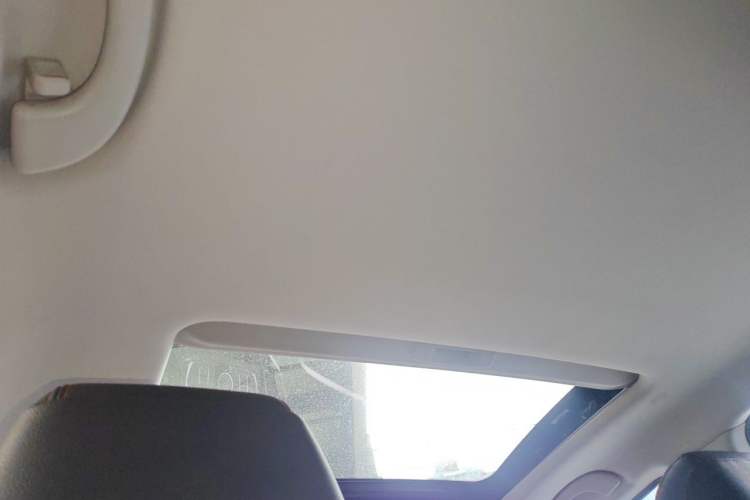 Used Dongfeng Aeolus AX7 2016 2.0L Automatic Zhiyi Trim Headliner
