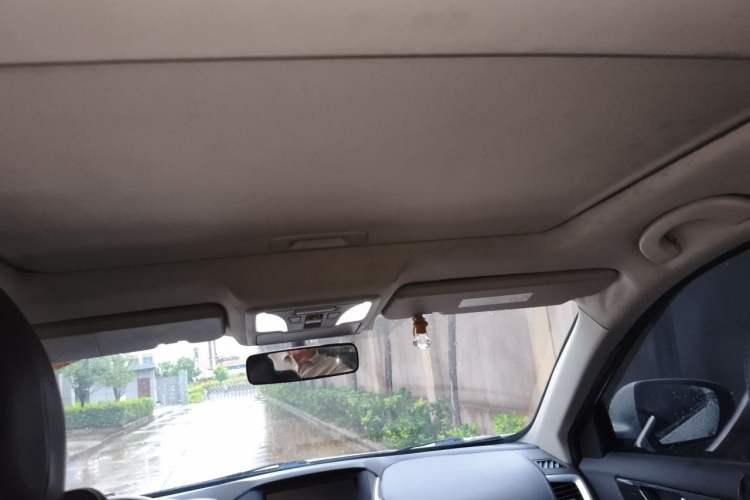 Used Dongfeng Aeolus AX7 2016 2.0L Automatic Zhiyi Trim Headliner