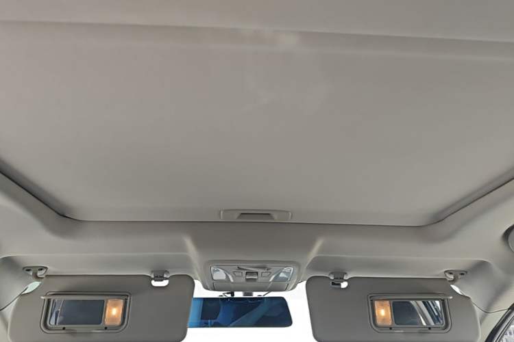 Used Dongfeng Aeolus AX7 2016 2.0L Automatic Zhiyi Trim Headliner