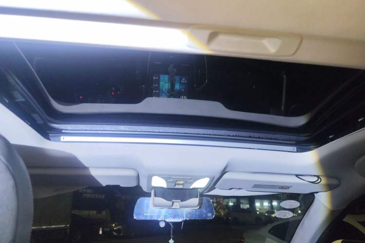 Used Dongfeng Aeolus AX7 2016 2.0L Automatic Zhiyi Trim Headliner