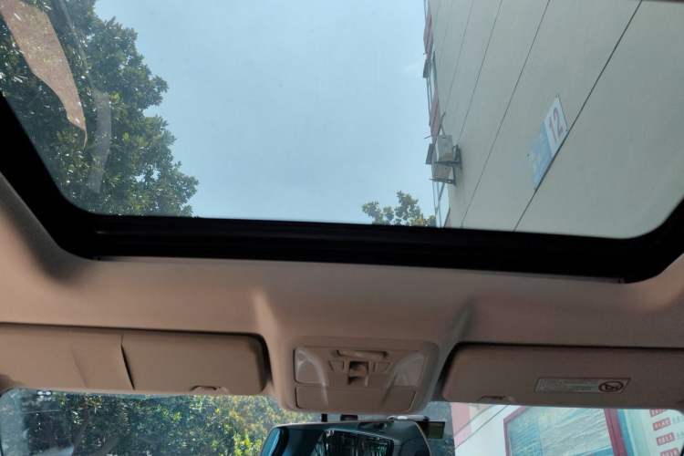 Used Dongfeng Aeolus AX7 2016 2.0L Automatic Zhiyi Trim Headliner