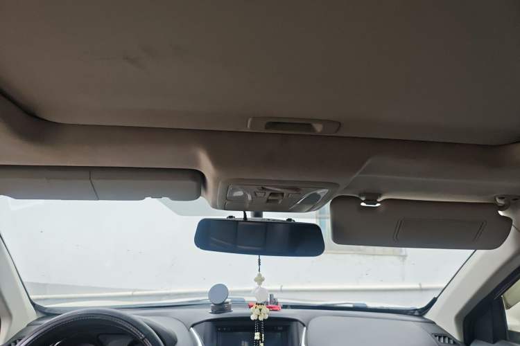 Used Dongfeng Aeolus AX7 2016 1.4T Manual Zhuyue Model Headliner