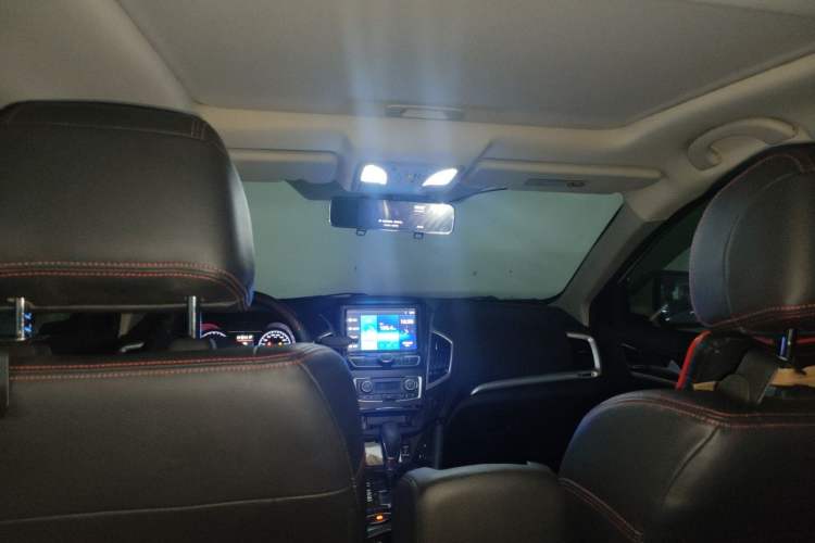 Used Dongfeng Aeolus AX7 2016 2.0L Automatic Zhiyi Trim Headliner