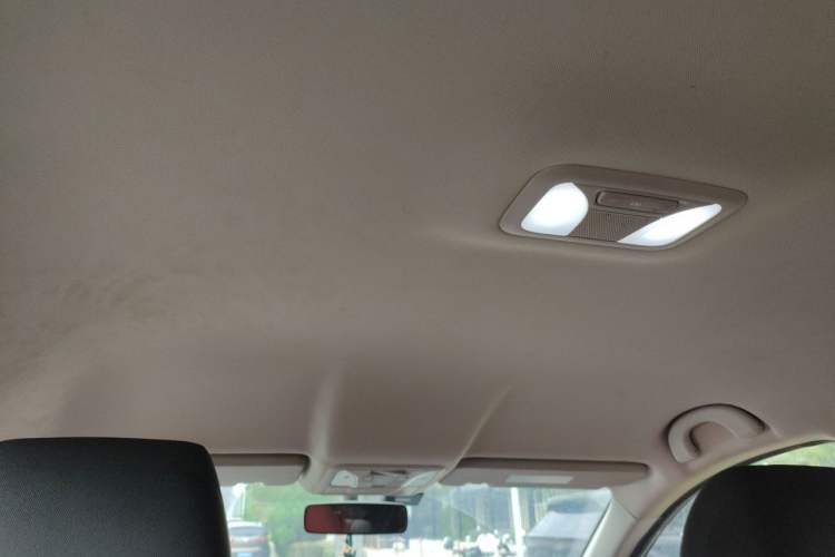 Used Dongfeng Aeolus AX7 2016 1.4T Manual ZhiShang Model Headliner