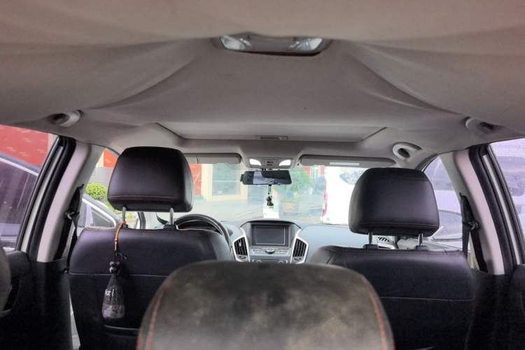 Used Dongfeng Aeolus AX7 2016 1.4T Manual Zhuyue Model Headliner