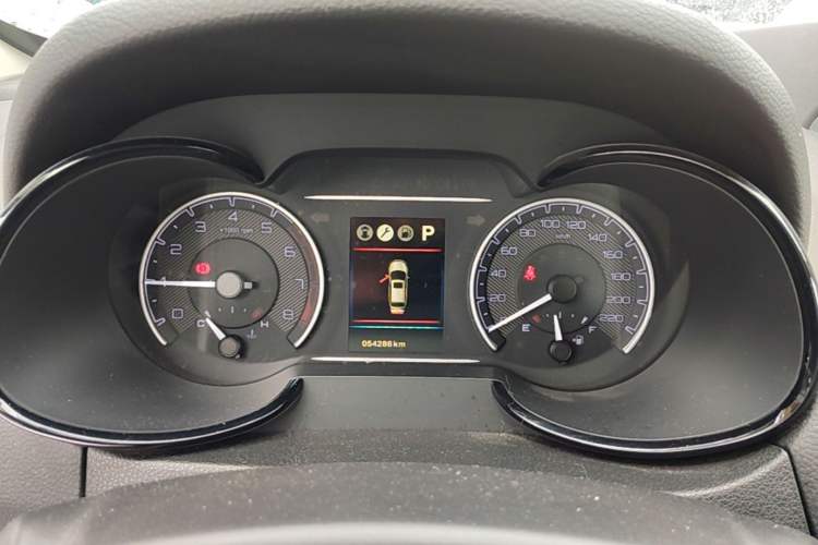 Used Dongfeng Aeolus AX7 2016 2.0L Automatic Zhiyi Trim Instrument Cluster