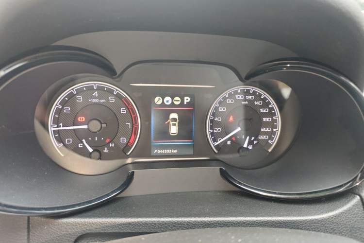 Used Dongfeng Aeolus AX7 2016 2.3L Automatic ZhiZun Version Instrument Cluster
