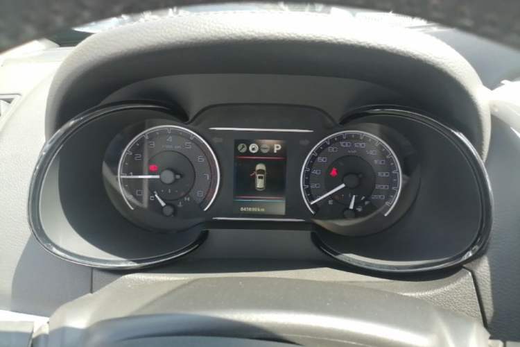 Used Dongfeng Aeolus AX7 2016 2.0L Automatic Zhiyi Trim Instrument Cluster