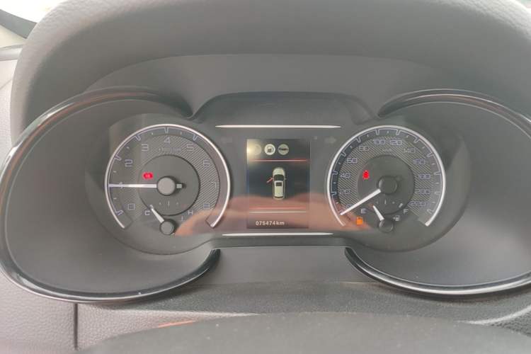 Used Dongfeng Aeolus AX7 2016 2.0L Manual Zhiyi Trim Instrument Cluster