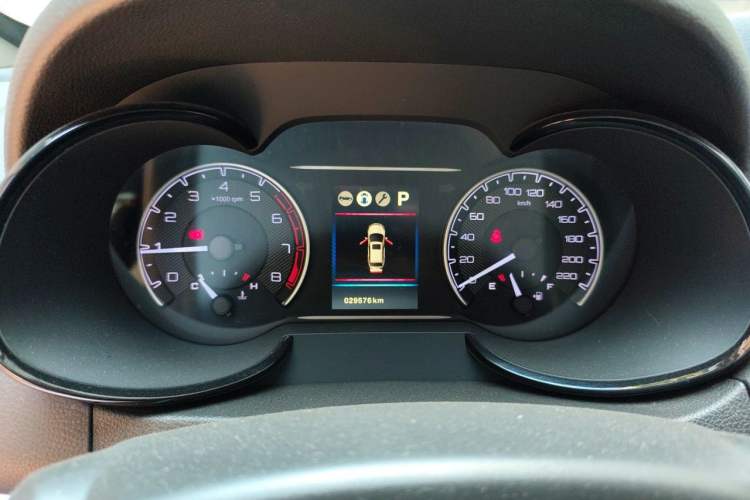 Used Dongfeng Aeolus AX7 2016 2.0L Automatic Zhiyi Trim Instrument Cluster