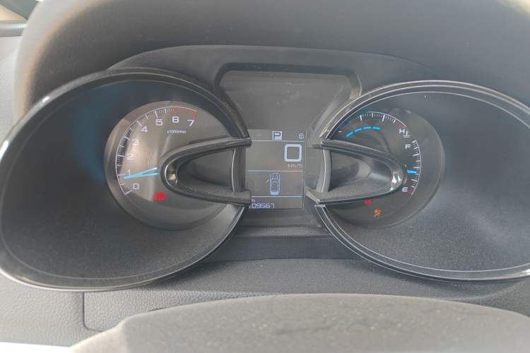 Used Dongfeng Aeolus AX7 2016 2.0L Automatic Zhiyue Trim Instrument Cluster