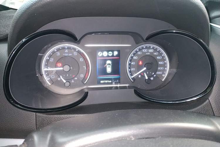 Used Dongfeng Aeolus AX7 2016 2.0L Automatic Zhiyi Trim Instrument Cluster