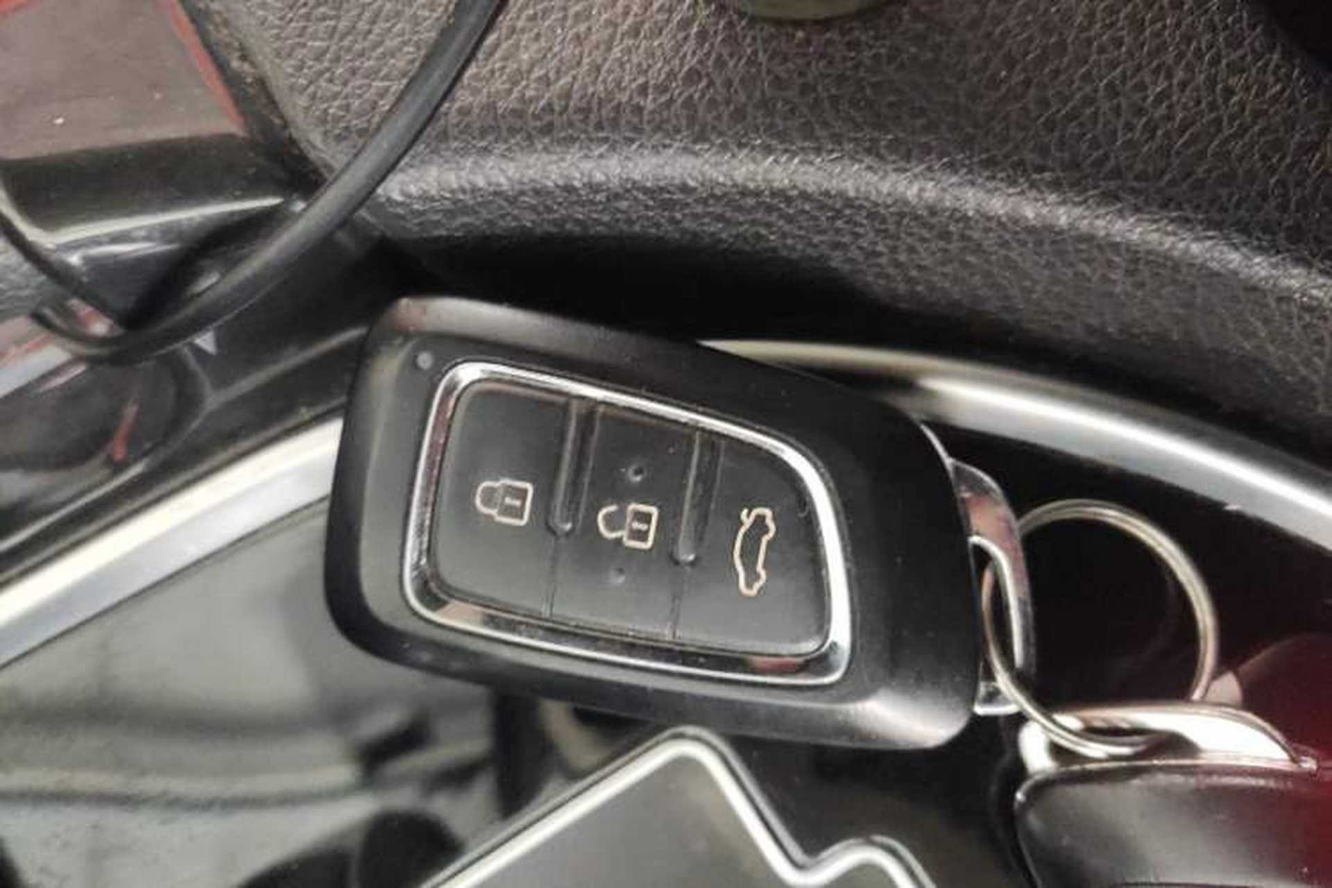 Used Dongfeng Aeolus AX7 2016 2.0L Automatic Zhiyi Trim Interior 1