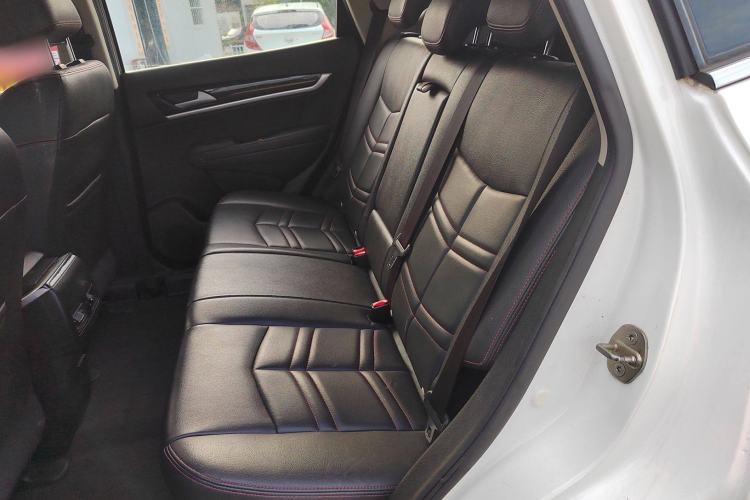 Used Dongfeng Aeolus AX7 2016 2.0L Automatic Zhiyi Trim Interior 1