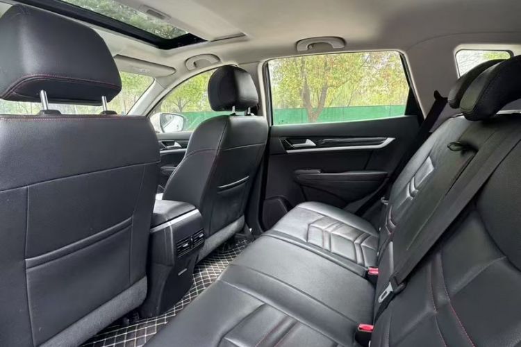Used Dongfeng Aeolus AX7 2016 2.0L Automatic Zhiyi Trim Interior 2