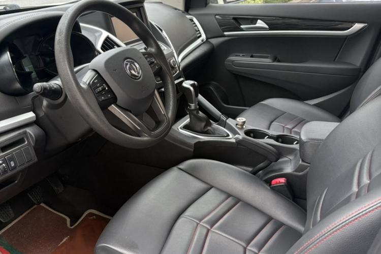 Used Dongfeng Aeolus AX7 2016 2.0L Manual Zhuyue Model Interior 2