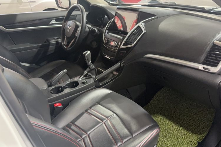 Used Dongfeng Aeolus AX7 2016 2.0L Manual Zhuyue Model Interior 3