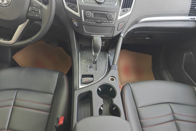 Used Dongfeng Aeolus AX7 2016 2.0L Automatic Zhiyi Trim Interior 3