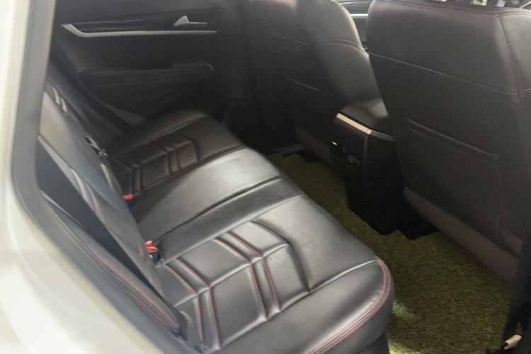 Used Dongfeng Aeolus AX7 2016 2.0L Manual Zhuyue Model Interior 4