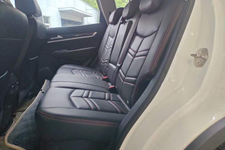 Used Dongfeng Aeolus AX7 2016 2.0L Automatic Zhiyi Trim Interior 4